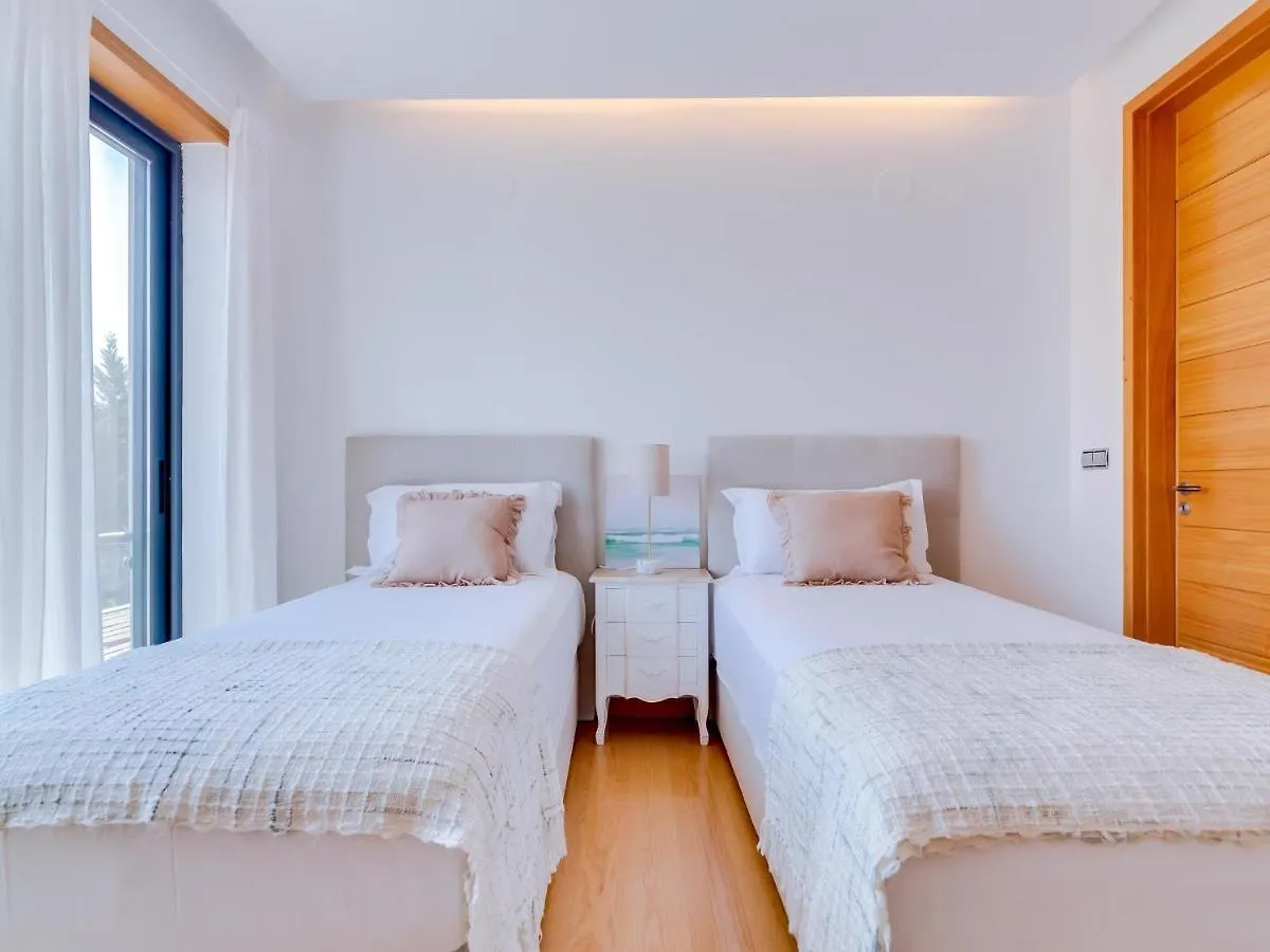 Vale Do Lobo, 'Golf By The Pool' 2 Bedroom Apartment