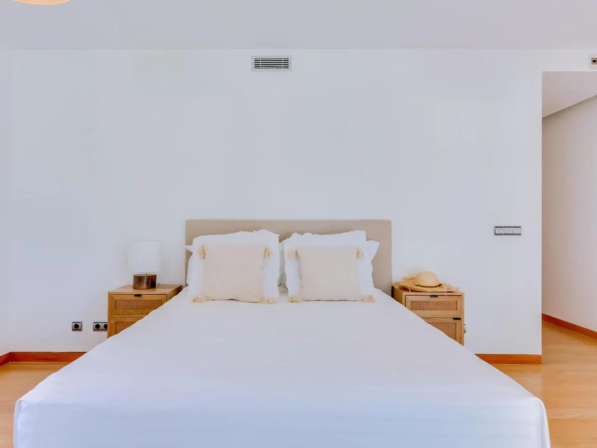 Vale Do Lobo, 'Golf By The Pool' 2 Bedroom Apartment