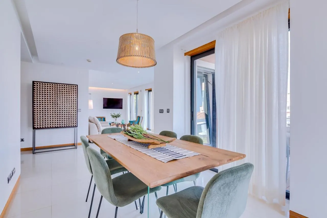 Vale Do Lobo, 'Golf By The Pool' 2 Bedroom Apartment  Vale do Lobo
